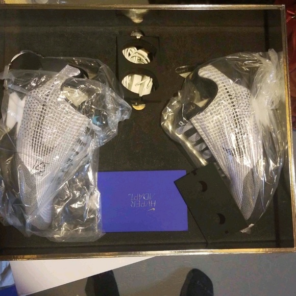 Nike hyper adapt (auto laces) silver - Picture 2 of 4